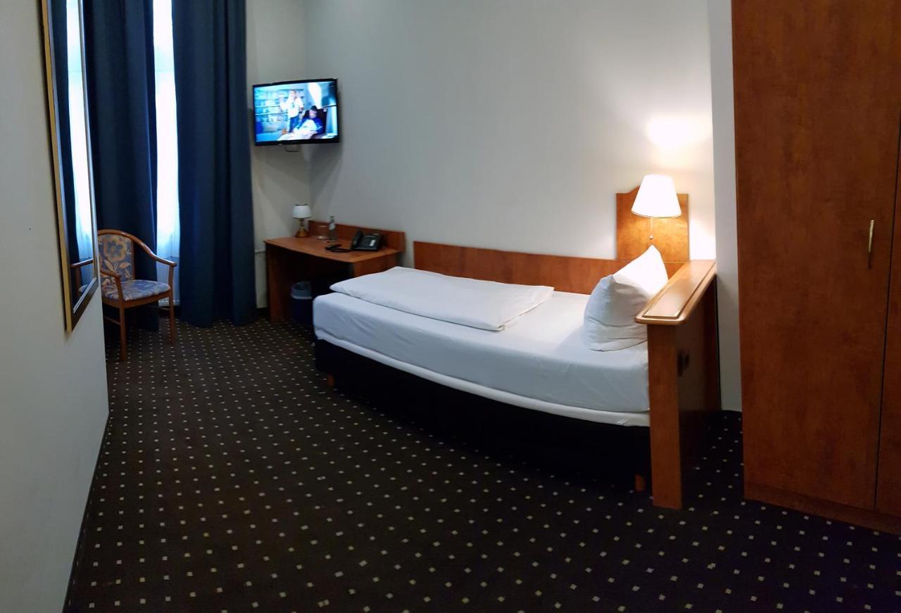 Hotel Zeil Frankfurt am Main Exterior photo